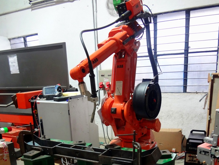 A welding robot at ABB Inc. in Bangalore, India